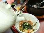 2杯目は、出汁をかけてお茶漬けで