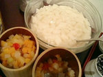 杏仁豆腐とトッピングのフルーツ