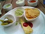 メキシカンな前菜(サボテンのピクルス・ガッカモーレ・メキシカンオムレツ)